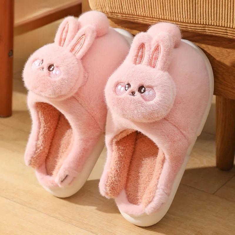 Paire de chaussons lapin peluche rose