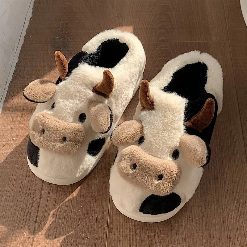 paire de Pantoufles basses Cosy Vache en Peluche