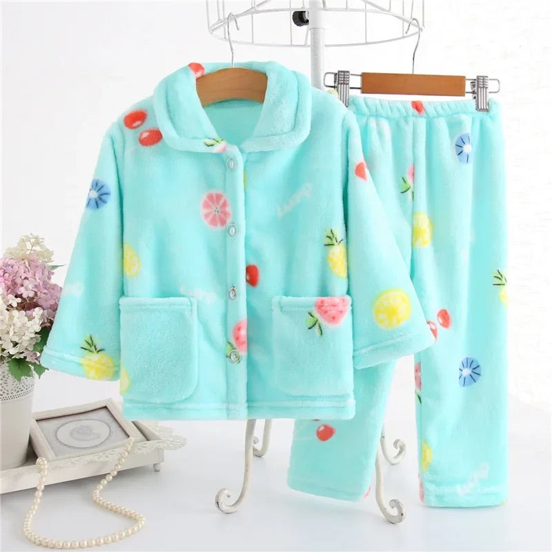 Pyjama d'hiver pour enfant à manche longue et pantalon bleu clair aux motifs fruité