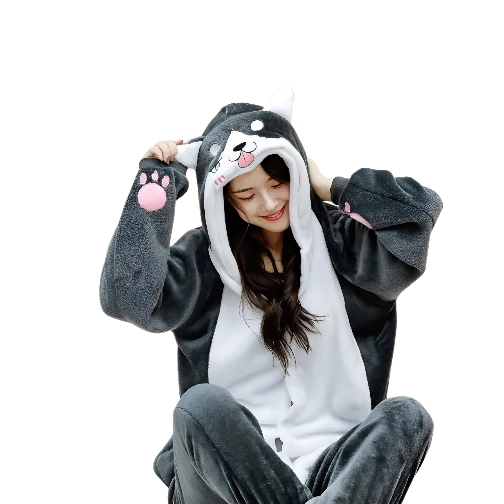 photo d'une femme portant une Combinaison Pyjama Chien Husky