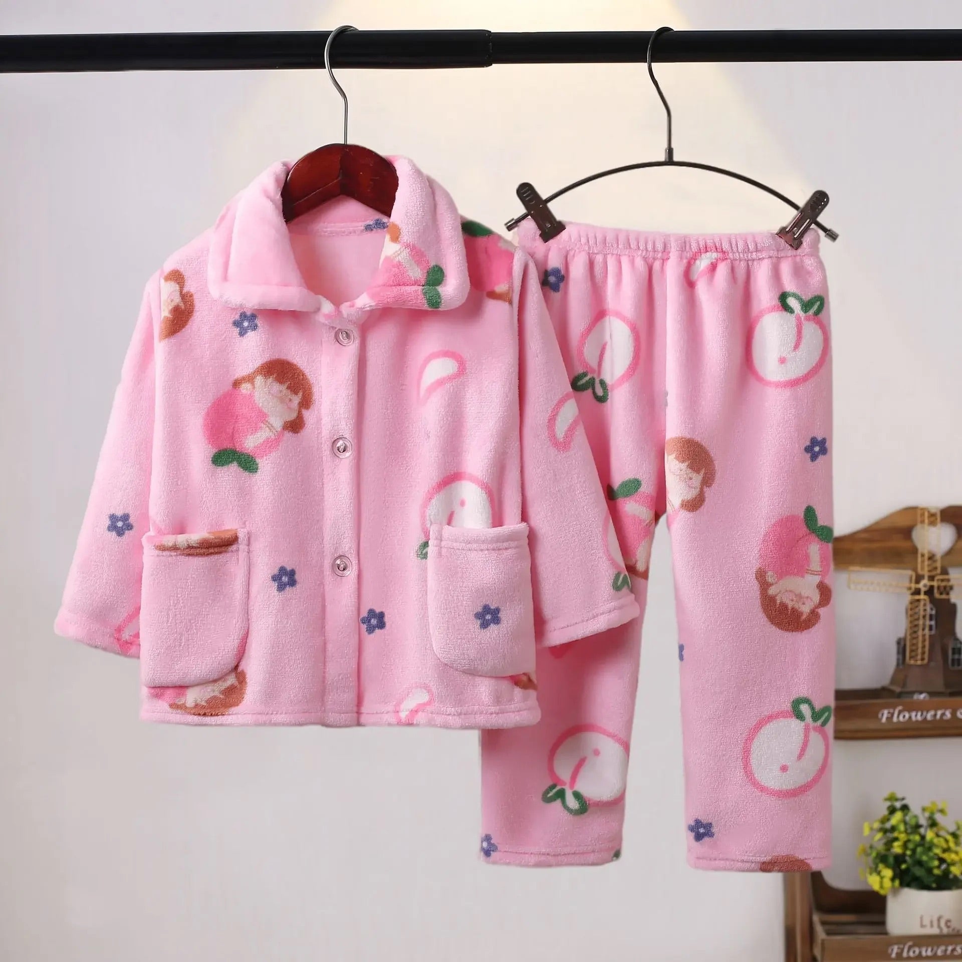 Pyjama d'hiver pour enfant à manche longue et pantalon rose aux motifs de pêche 