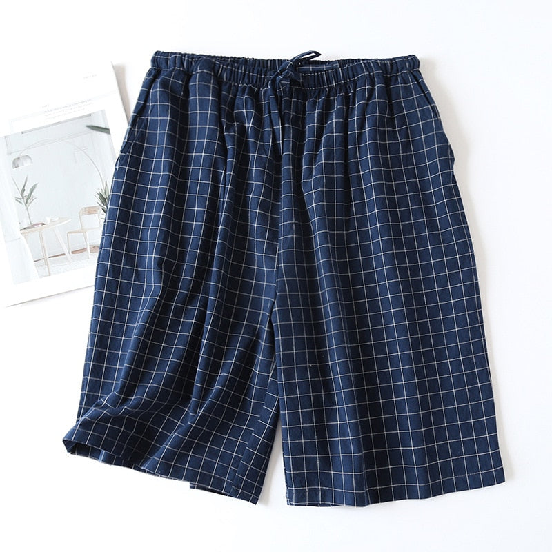 short de pyjama à carreaux pour homme bleu foncé sur fond blanc 