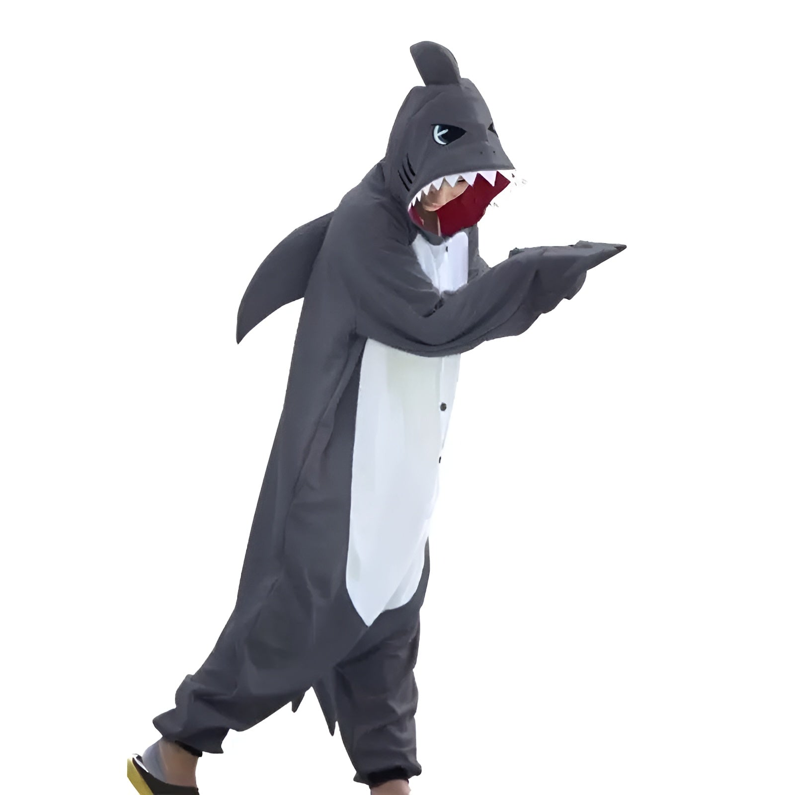 personne portant une combinaison pyjama requin gris 