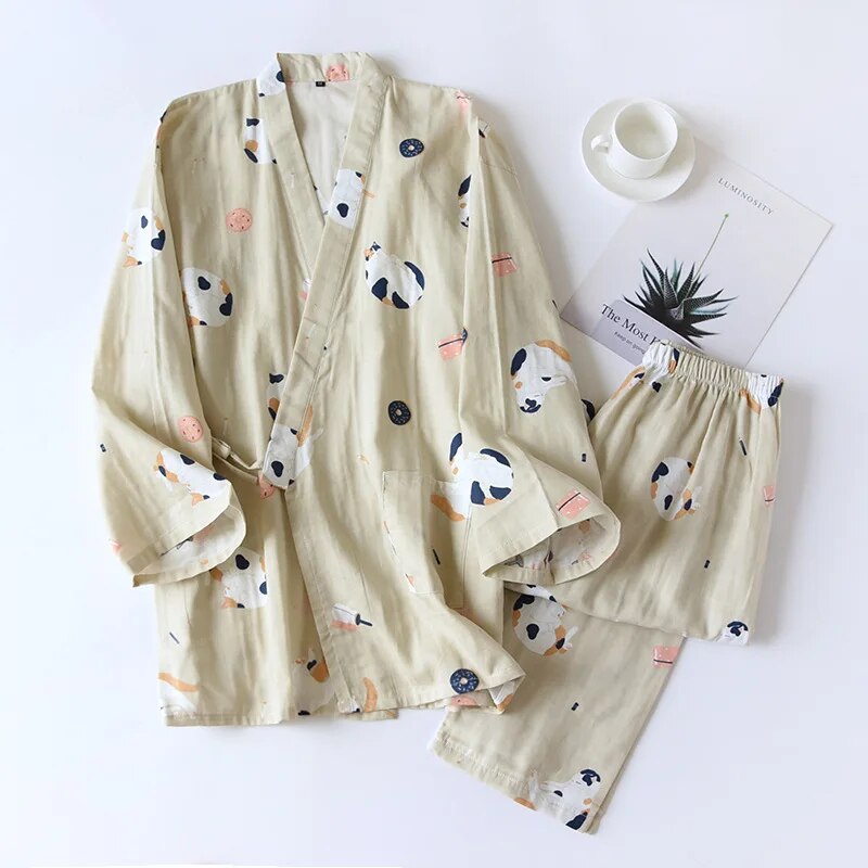 pyjama kimono beige avec des motifs de chat 