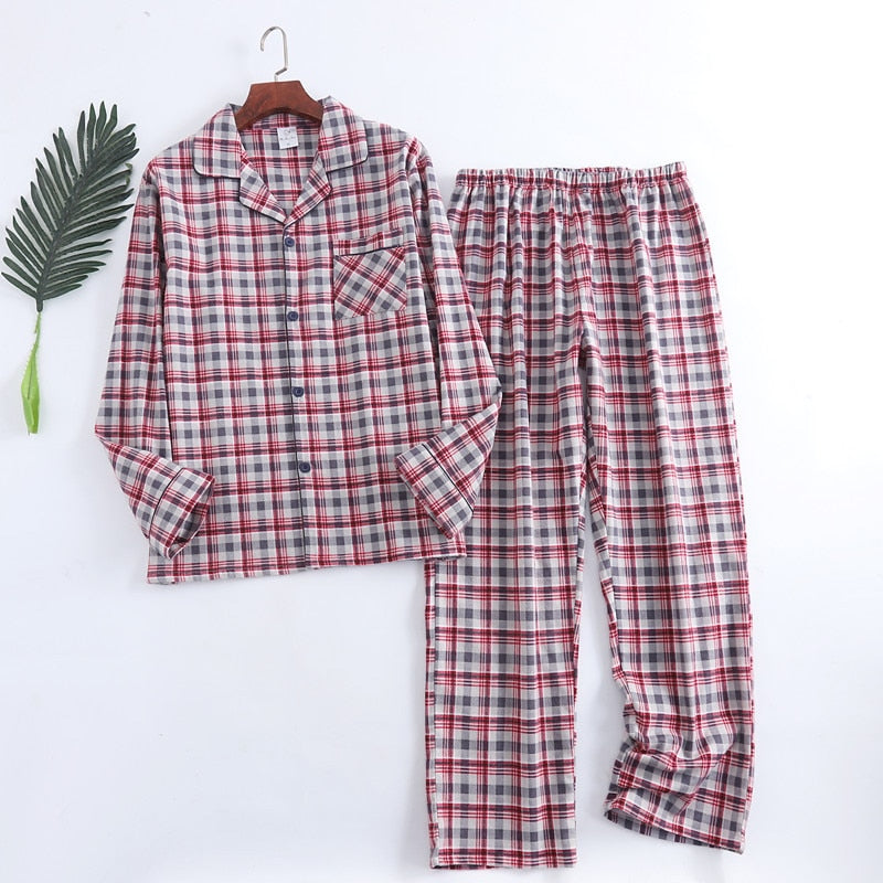 ensemble pyjama à carreaux sur fond blanc de couleur rouge noir et blanc