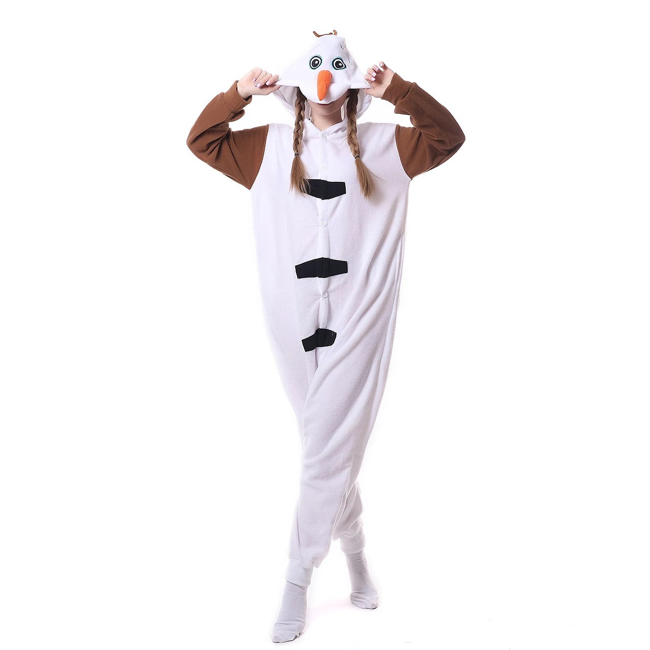 femme portant un pyjama kigurumi Olaf