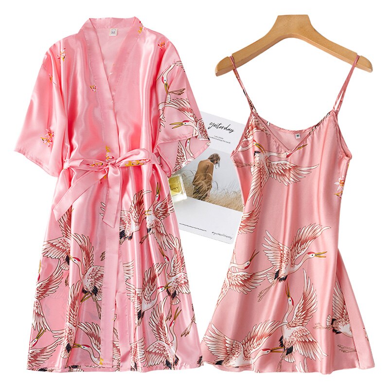 ensemble pyjama nuisette et robe de chambre courte rose