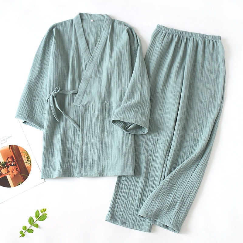 pyjama kimono vert bleu sur fond blanc